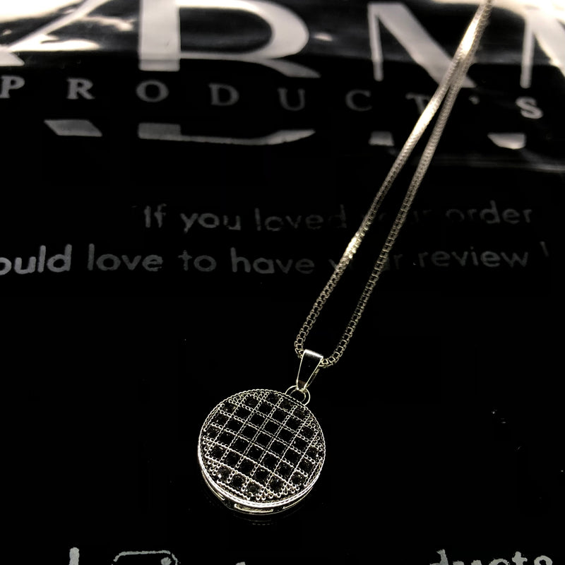 Circle pendant