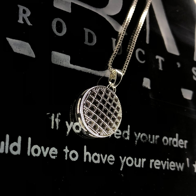 Circle pendant