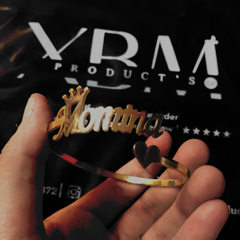 Customized hand bangle